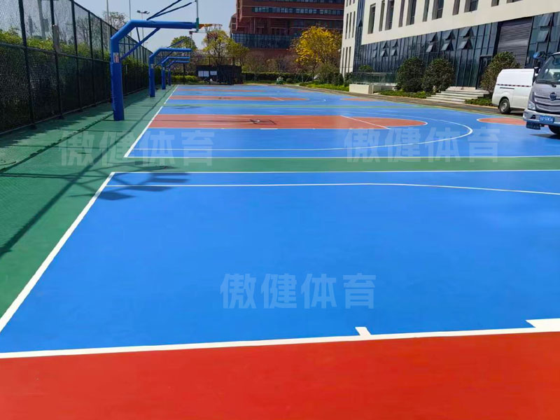 上海松江硅pu塑胶篮球场材料厂家，弹性丙烯酸匹克球场图片，弹性丙烯酸网球场施工流程视频，傲健硅pu材料厂家报价表，硬地丙烯酸网球场翻新修补材料，丙烯酸网球场标准尺寸，8mm硅pu新国标地坪漆材料，